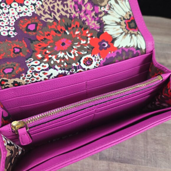 Vera Bradley Magenta Leather Quilted Audrey Wallet - Picture 11 of 13